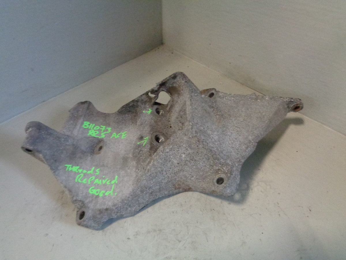 Range Rover Sport Alternator Mounting Bracket with ACE YLU500390 2.7 TDV6 B11073