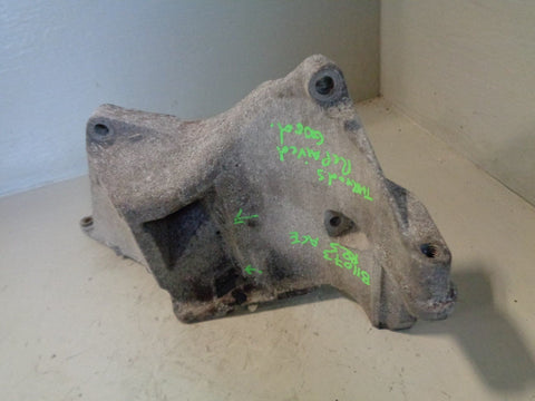 Range Rover Sport Alternator Mounting Bracket with ACE YLU500390 2.7 TDV6 B11073