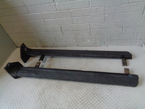 Discovery 2 Side Steps Pair Of Black Land Rover L318 1998 to 2004 R26014