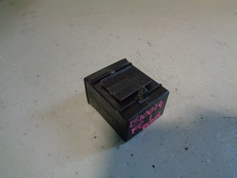 Freelander 1 Heated Seat Relay Module AWR5160 Land Rover 1998 to 2006
