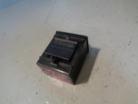 Freelander 1 Heated Seat Relay Module AWR5160 Land Rover 1998 to 2006