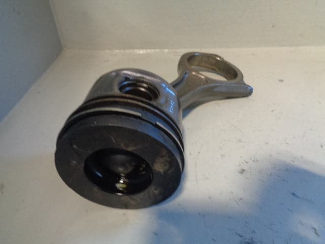 2.7 TDV6 Piston and Con Rod Land Rover Discovery 3 and Range