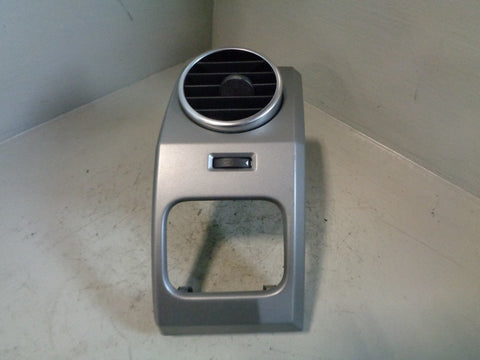 Discovery 3 Air Vent And Housing Off Side in Silver Land Rover 2007 to 2009