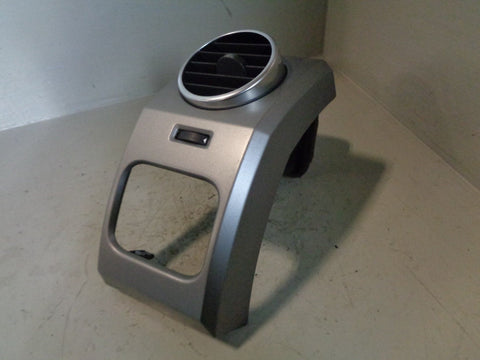 Discovery 3 Air Vent And Housing Off Side in Silver Land Rover 2007 to 2009