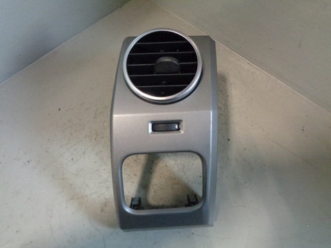 Discovery 3 Air Vent And Housing Off Side in Silver Land Rover 2007 to 2009