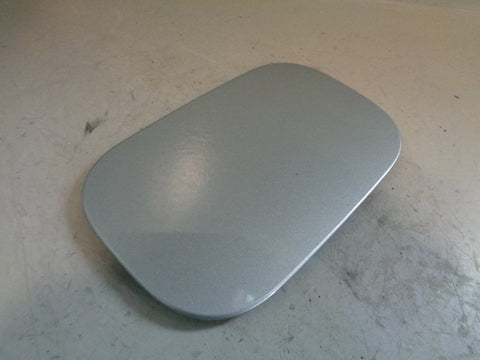 Discovery 3 Fuel Filler Flap in Arctic Frost Land Rover 2004 to 2009