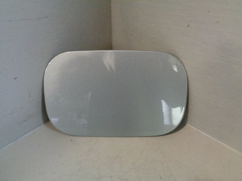 Discovery 3 Fuel Filler Flap in Arctic Frost Land Rover 2004 to 2009