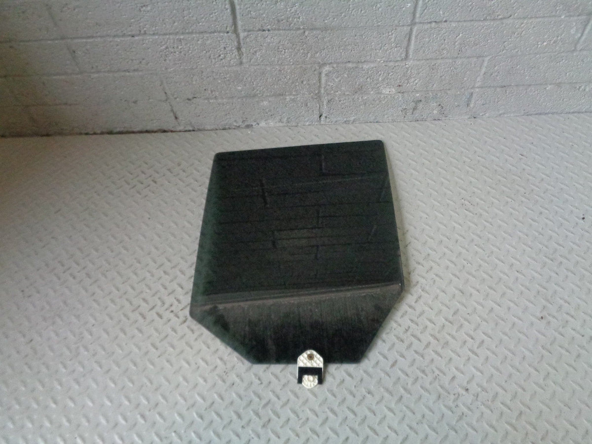 Range Rover Sport Glass Rear Door Window Near Side L320 2009 to 2013 B01113