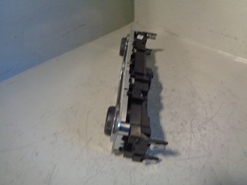 Range Rover Sport Radio Stereo Control Panel and Clock CH32-18C858-AB