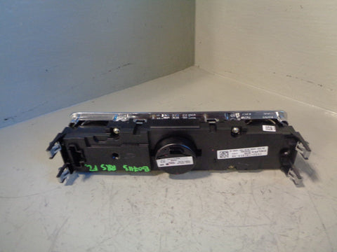 Range Rover Sport Radio Stereo Control Panel and Clock CH32-18C858-AB