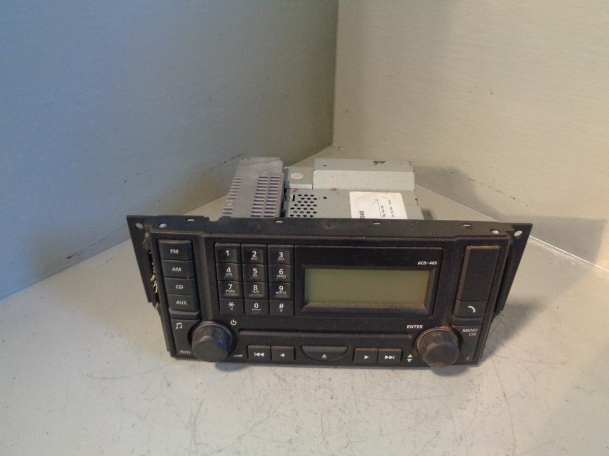 Radio Stereo Head Unit VUX500520 Land Rover Discovery 3 Spares or Repairs K06113