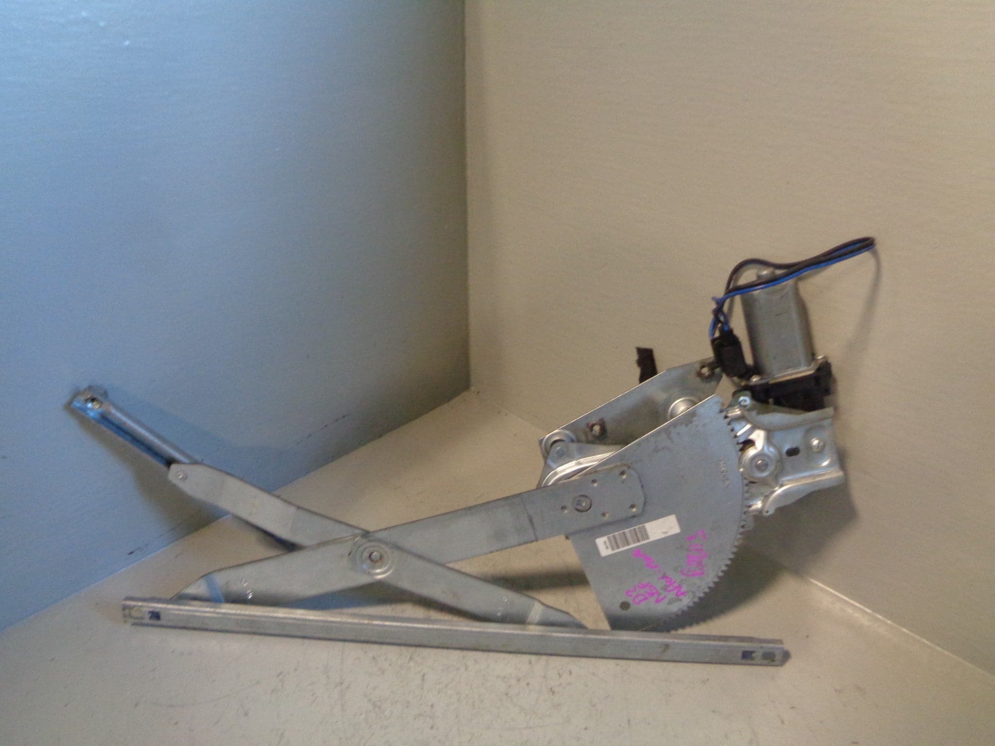 Window Regulator Robot Rover Discovery 2 Window Regulator and Motor Near Side Front Land Rover Afte ...