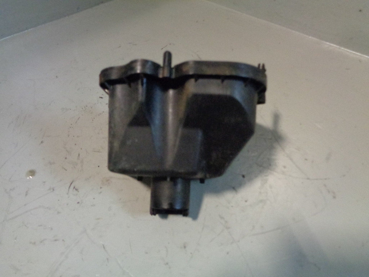 Fuel Pump Oil Breather 3.0 TDV6 Discovery 4 Range Rover Sport L320 9X2Q-6C714