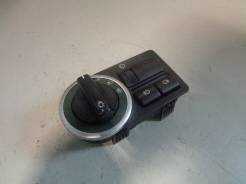 Range Rover L322 Headlight Switch Controls Green Surround YUD500880PUY