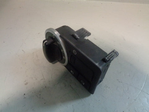 Range Rover L322 Headlight Switch Controls Green Surround YUD500880PUY