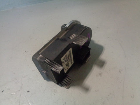 Range Rover L322 Headlight Switch Controls Green Surround YUD500880PUY