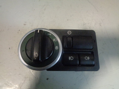 Range Rover L322 Headlight Switch Controls Green Surround YUD500880PUY