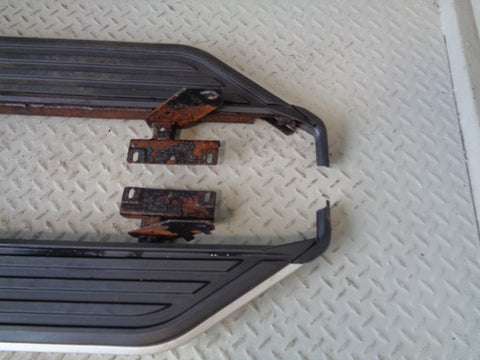 Discovery 3 Side Steps Pair Of Black Silver Land Rover 2004 to 2009 K11123