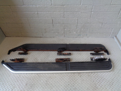 Discovery 3 Side Steps Pair Of Black Silver Land Rover 2004 to 2009 K11123