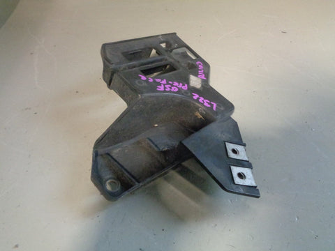 Range Rover L322 Bumper Bracket Off Side Front Right 7000906RH 2002 to 2006