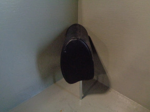 Discovery 2 Centre Rear Headrest Leather in Black Land Rover 1998 to 2004