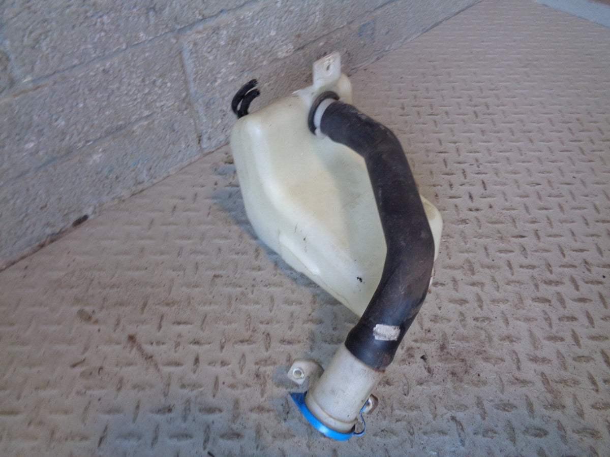 Freelander 1 Washer Bottle Windscreen 2 x Pumps Land Rover 1998 to 2006