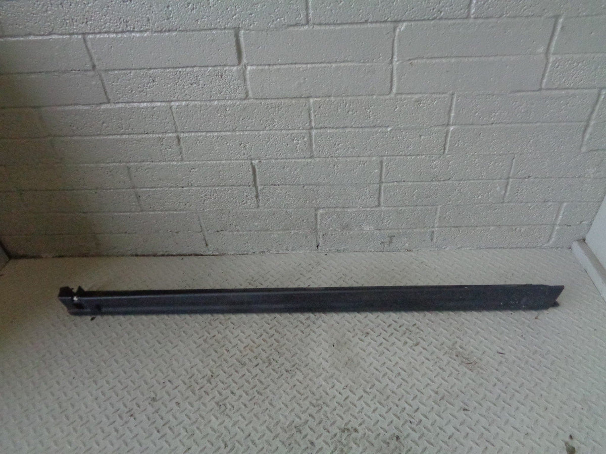 Range Rover Sport Sill Cover Plastic Trim Off Side Right L320 DDJ000301