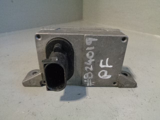 Pathfinder Navara Yaw Rate Sensor 47931 EA010 R51 D40 Nissan