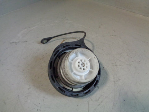 Discovery 2 Fuel Filler Cap in Black WLD100770 Land Rover 1998 to 2004