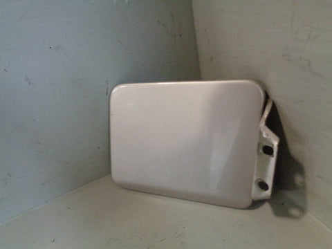 Discovery 2 Fuel Flap Filler Cap Blenheim Silver 642 Land Rover 1998 to 2004