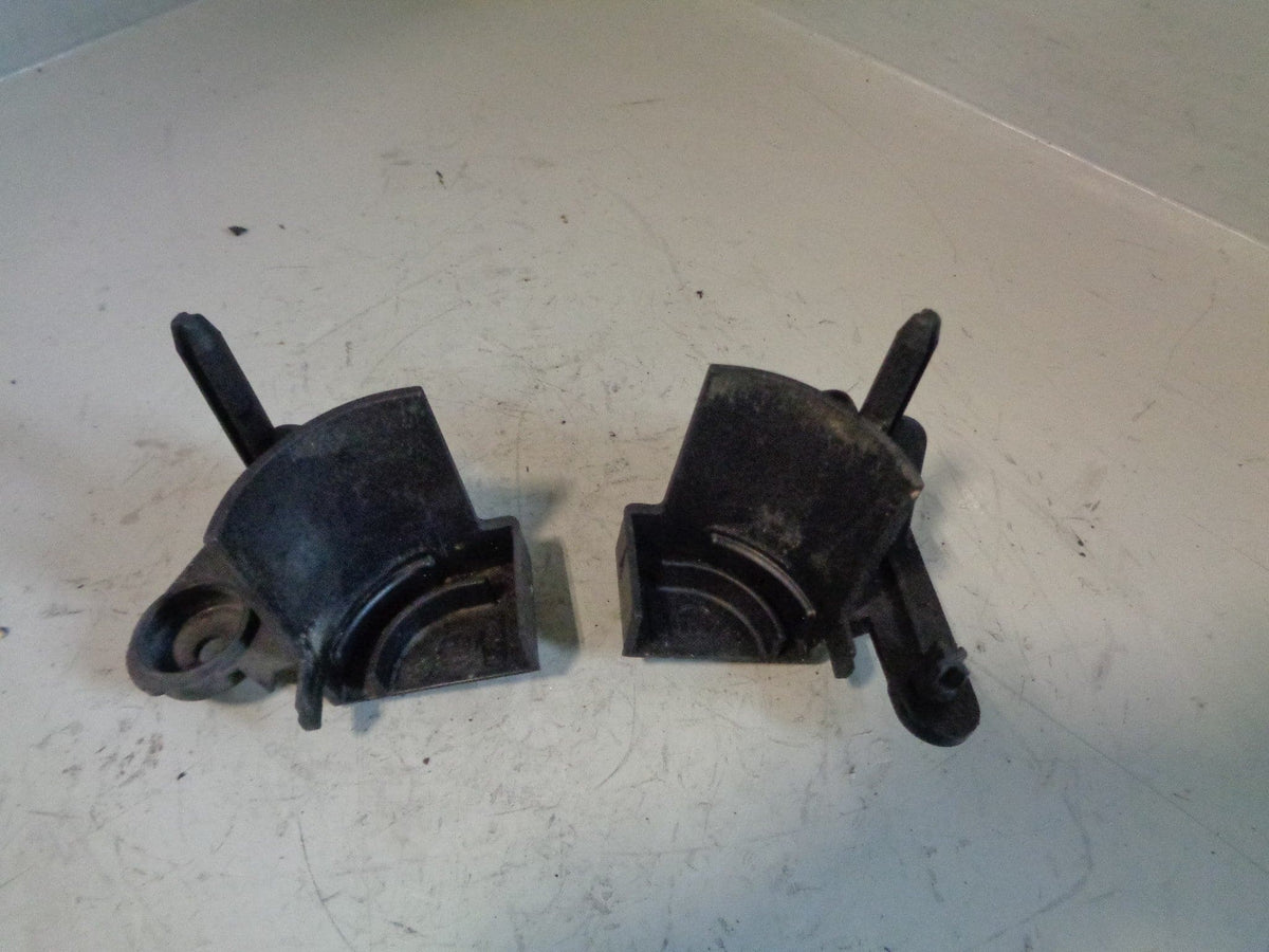 Range Rover L322 Radiator Mount Brackets Pair of 3.0 TD6 2002 to 2006