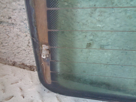 Discovery 2 Tailgate Glass rear Window Land Rover 1998 to 2004 C13024