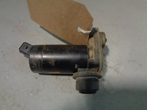 Discovery 3 Windscreen Washer Bottle Pump Land Rover 2004 to 2009