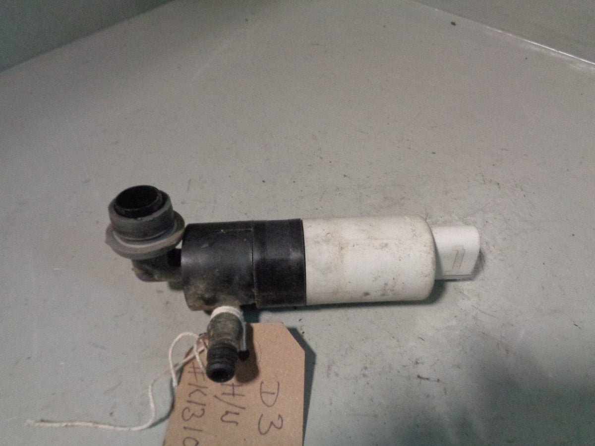 Discovery 3 Headlight Washer Bottle Pump Land Rover 2004 to 2009