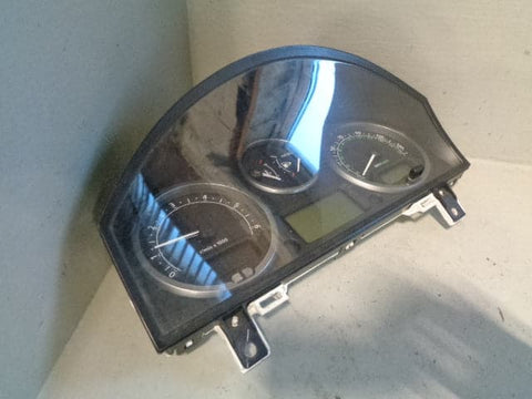 Discovery 3 Cluster Speedo Land Rover YAC500023 Land Rover 2004 to 2007