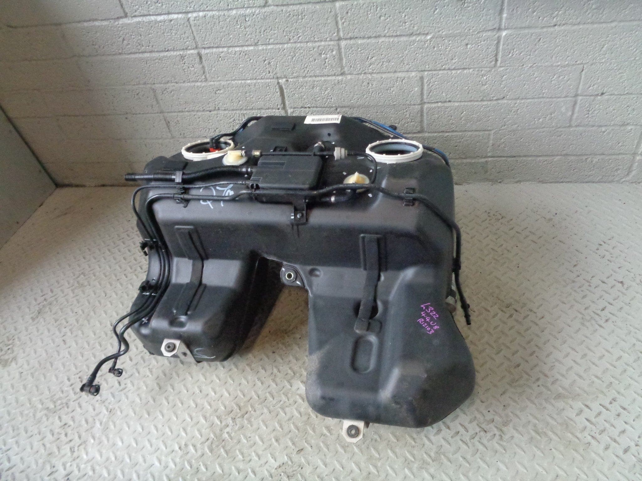 Fuel Level Range Rover Range Rover L322 Fuel Tank Plastic 4.4 V8 M62 BMW 2002 to 2006 ...