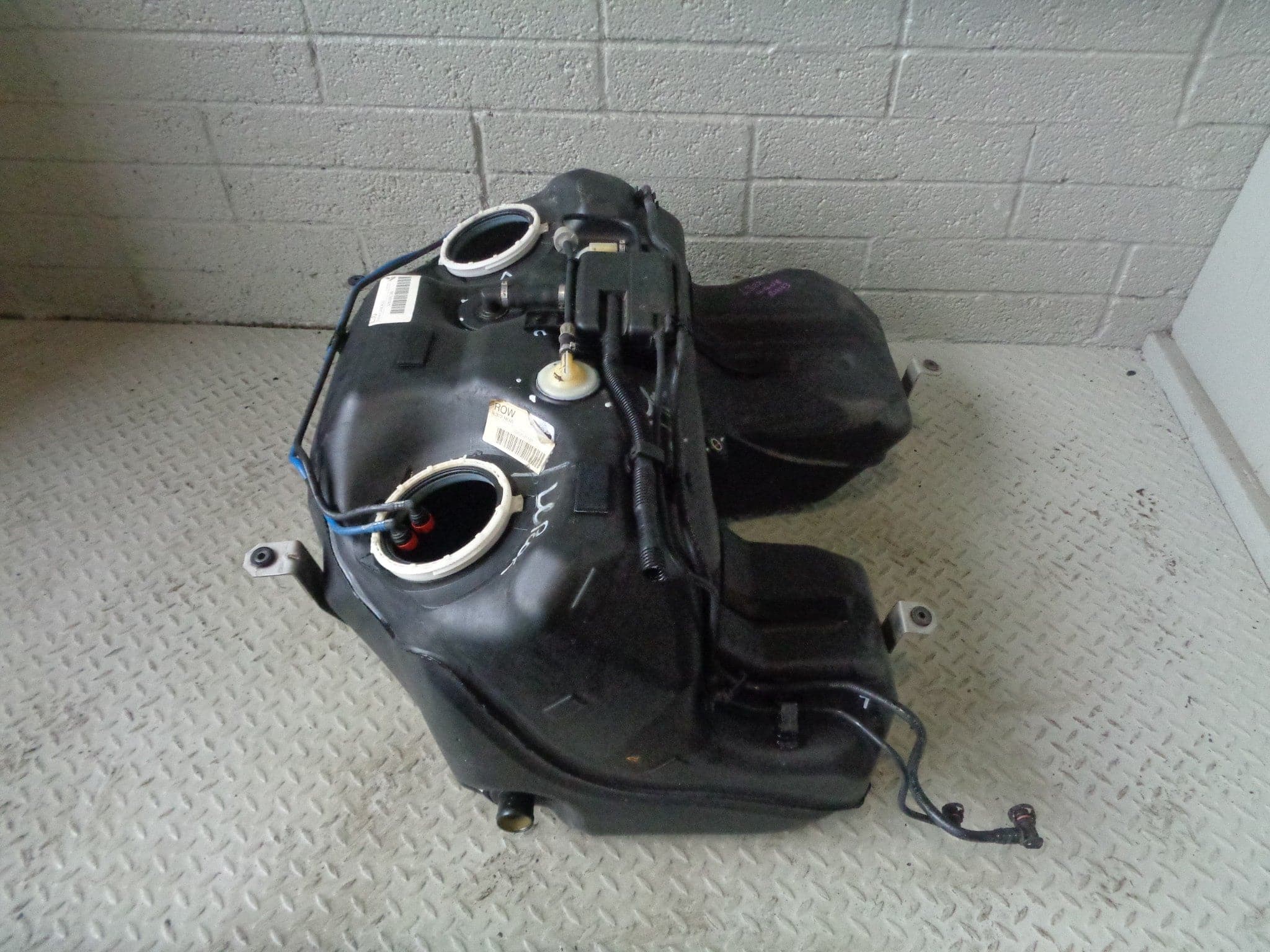 Range Rover L322 Fuel Tank Plastic 4.4 V8 M62 BMW 2002 to 2006 ...