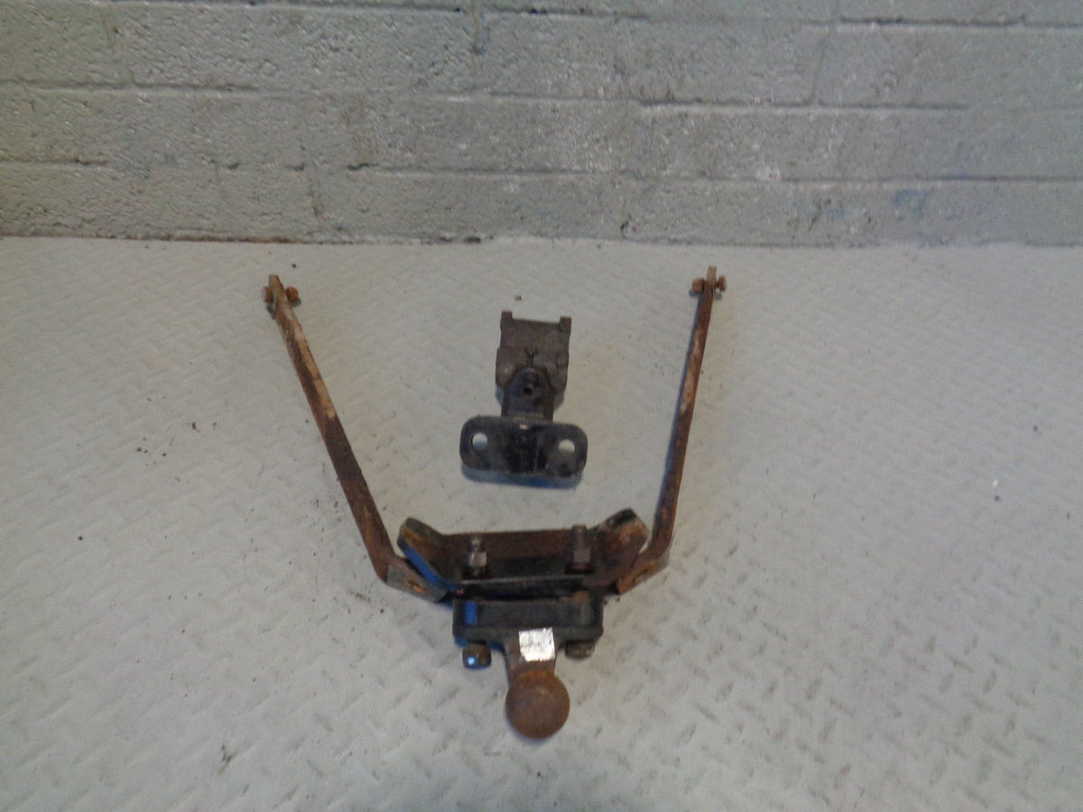 Discovery 3 Tow Bar Heavy Duty Land Rover with Bolts 2004 to 2009 K11123