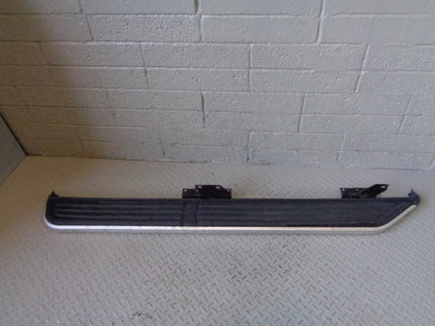 Discovery 3 Side Step Black Silver Off Side Land Rover 2004 to 2009 K31073