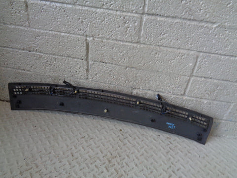 Range Rover L322 Bonnet Grill Under Windscreen with Washer Jets R08024