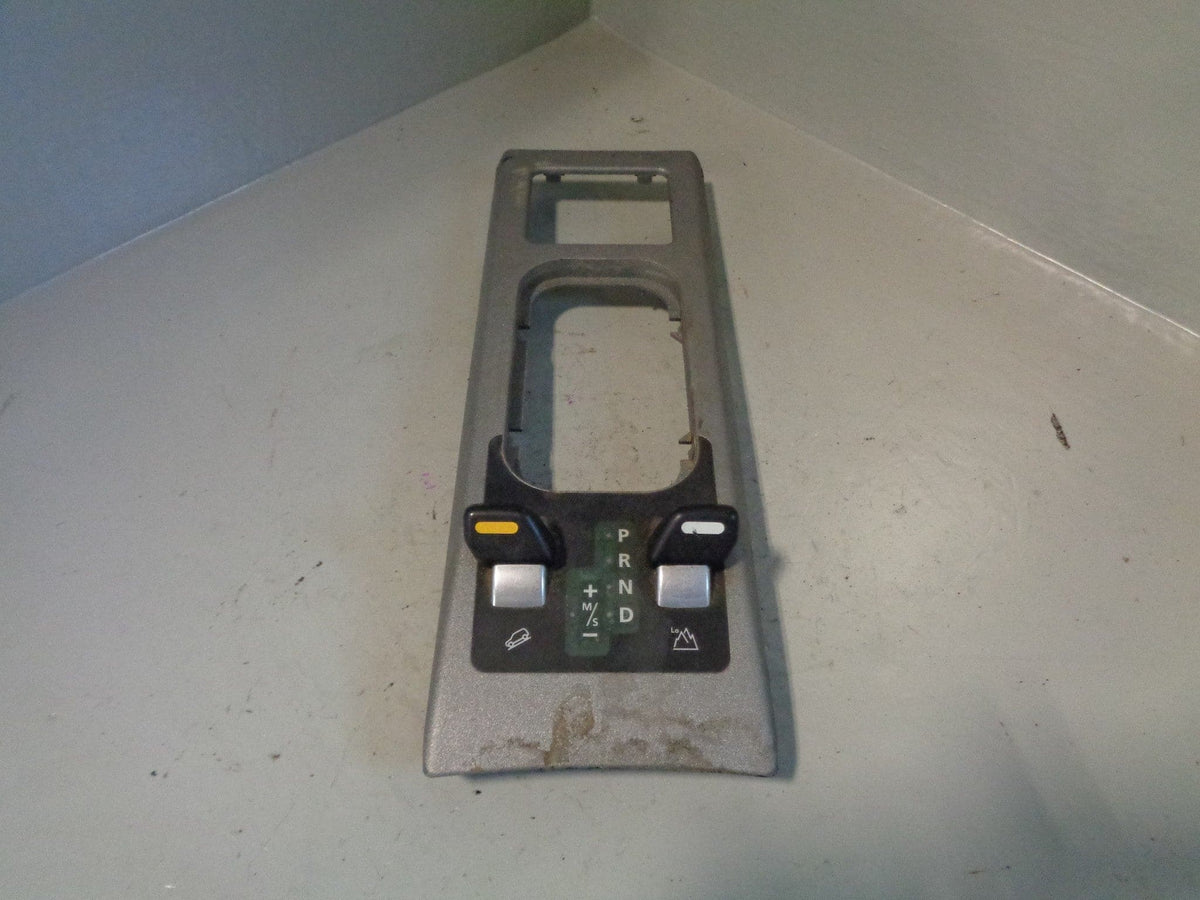 Range Rover L322 Hill Descent FJV000255LYU Terrain Panel 2002 to 2005 R31083