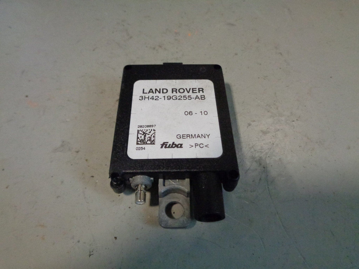 Range Rover Radio Aerial Amplifier L322 3H42-19G255-AA 2002 to 2009