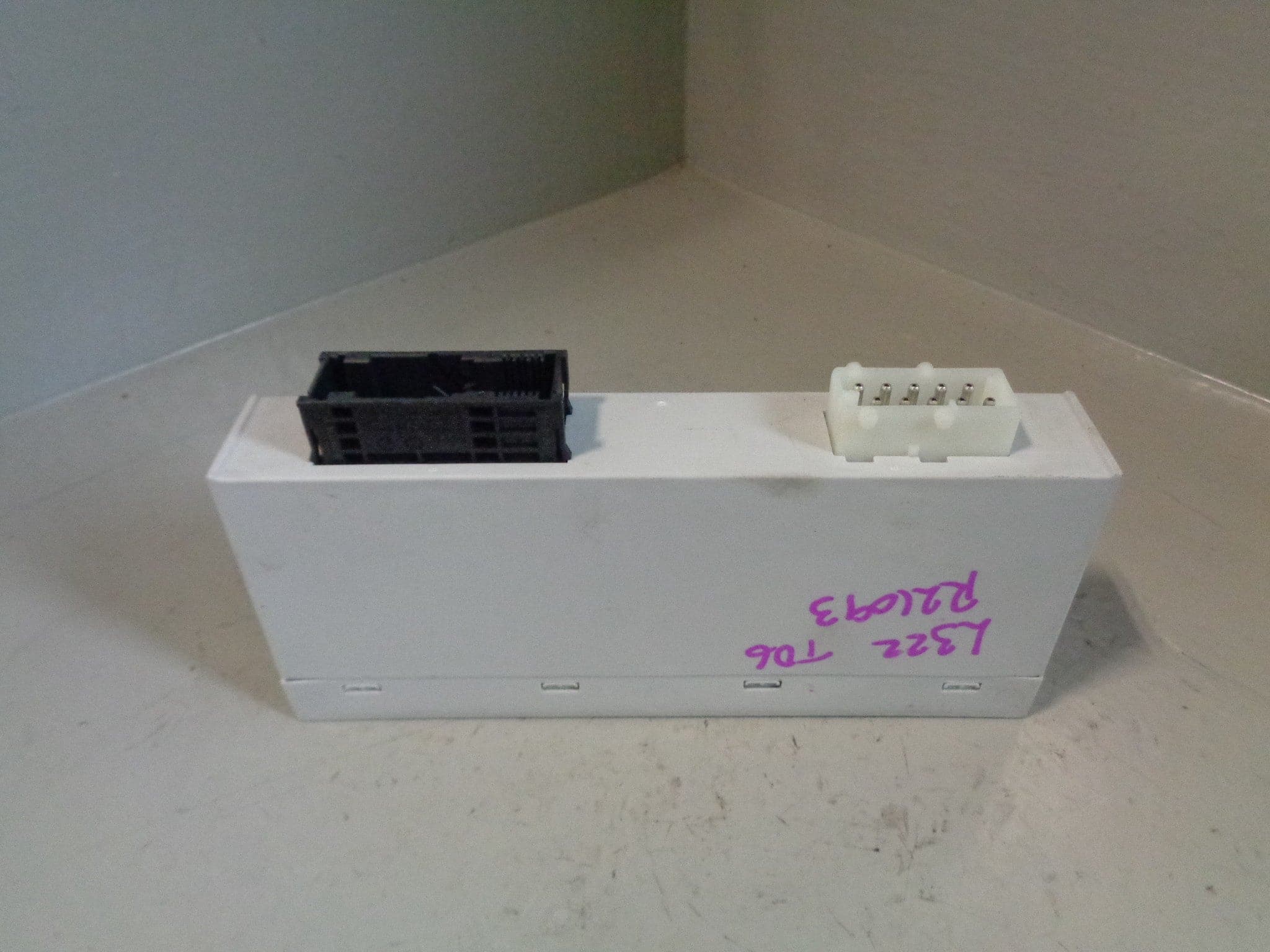 Range Rover L322 Air Suspension Control Module ECU RQT000013 2002 to 2