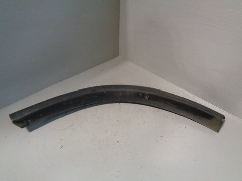 Discovery 2 Arch Trim Near Side Rear Wing DFK500210 Land Rover 1998 to 2004
