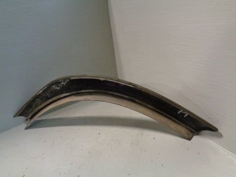 Discovery 2 Arch Trim Near Side Rear Wing DFK500210 Land Rover 1998 to 2004