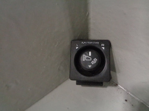 Discovery 2 Electric Mirror Adjust Switch for Power Fold Land Rover 1998 to 2004