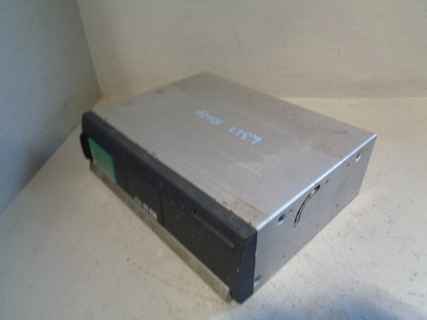 Range Rover L322 DVD Multi Changer Player 6 Disc XQE500060 2005 to 2009