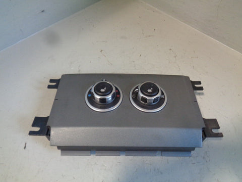 Range Rover L322 Rear Centre Console Heater Control Switch JFC500550LZL