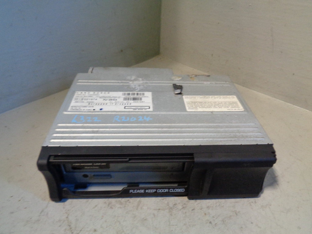 Range Rover L322 CD Multi Changer XQE500202 6 Disc Clarion 2005 to 2010