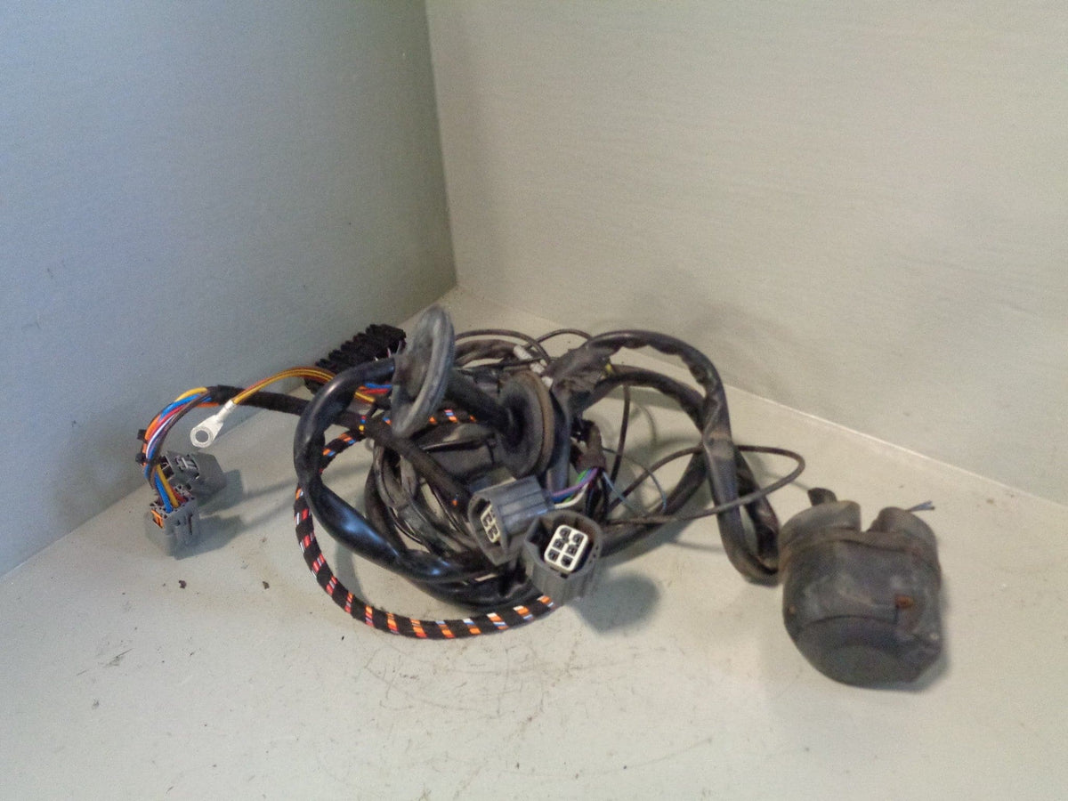 Land Rover Discovery 3 Trailer Towing Wiring Loom with 13 Pin Plug 2004 to 2009
